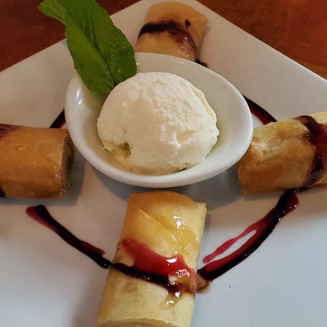Fried Banana w/ Ice Cream.