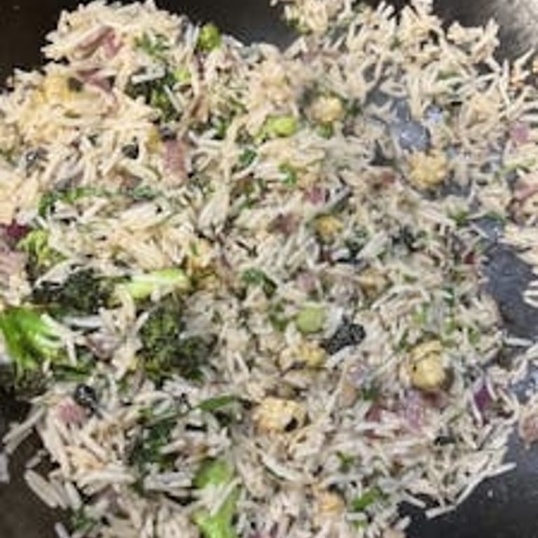 Authentic Thai Flavors and Favorites