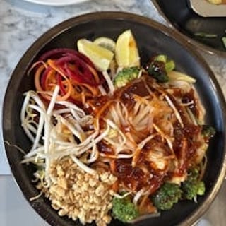 Pad Thai Noodles (Shrimp)